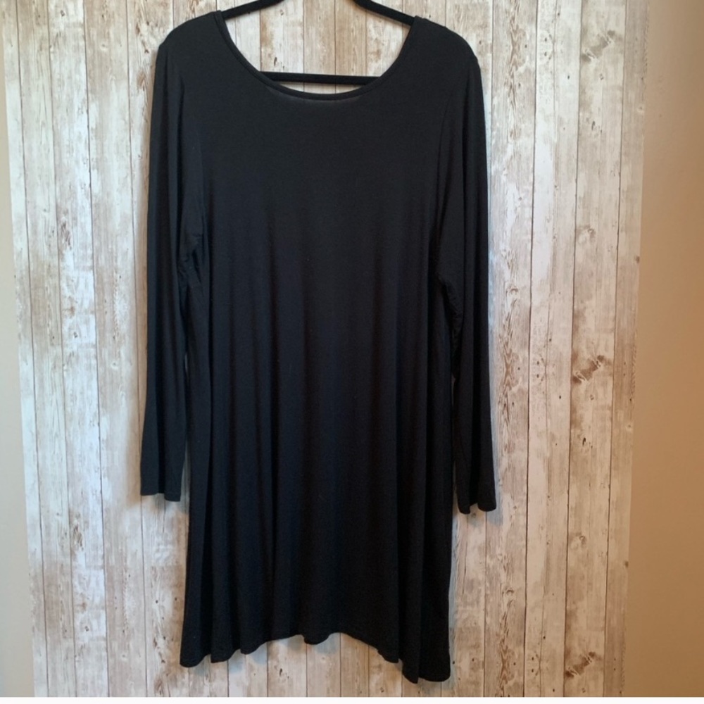 💗3/$30💗 Black L-Sleeved Mini Dress w/ Cross Back